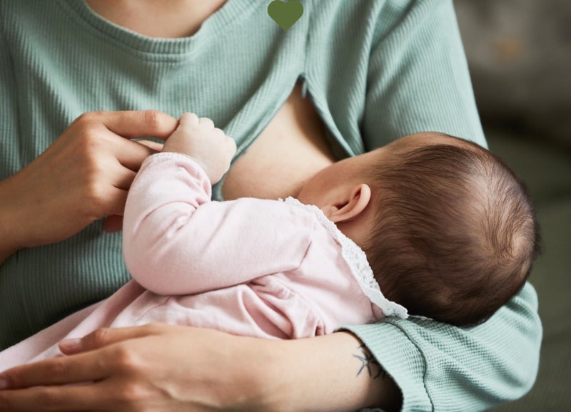 Quais orientações o pediatra pode fazer para a lactante em relação à sua saúde?